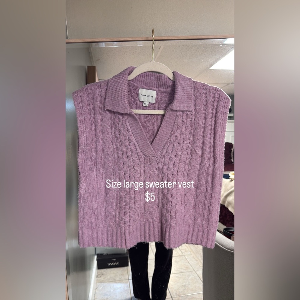 Pink Rose Women's V-Neck Sweater Vest - Lavender